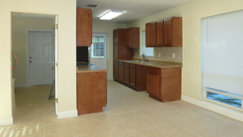 1313 Roger Babson Rd - Photo 5 of 15