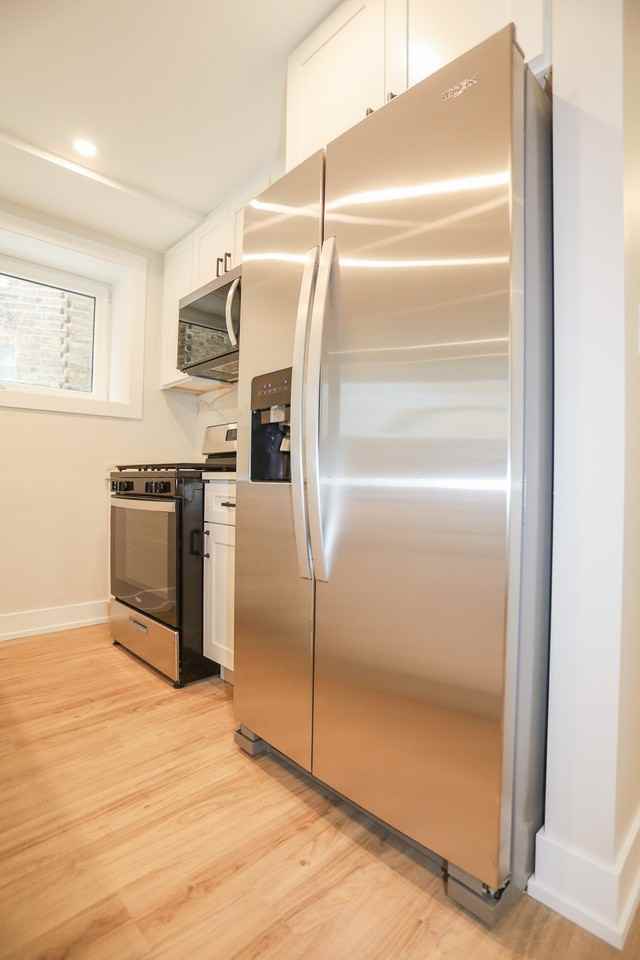 2230 W Wilson Ave #2 - Photo 2 of 15
