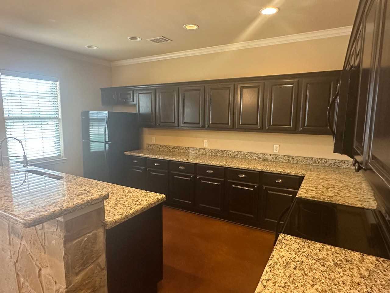 402 Baby Bear Dr #A - Photo 3 of 12