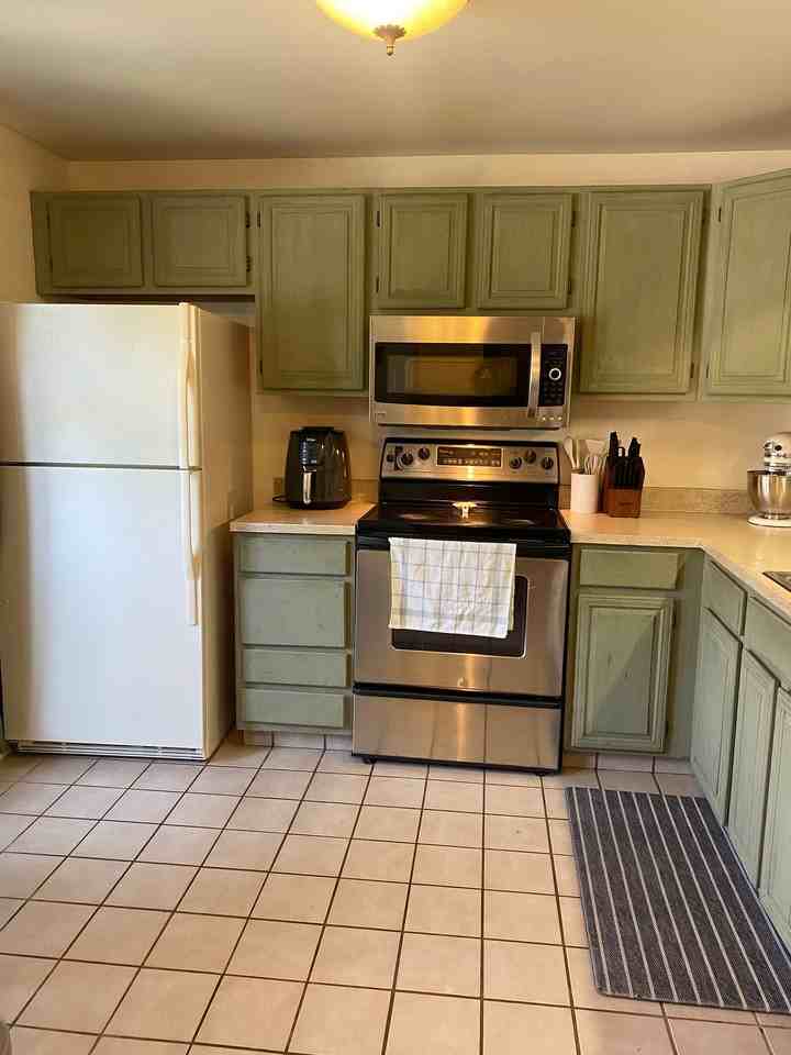 1248 Independence Sq - Photo 2 of 20