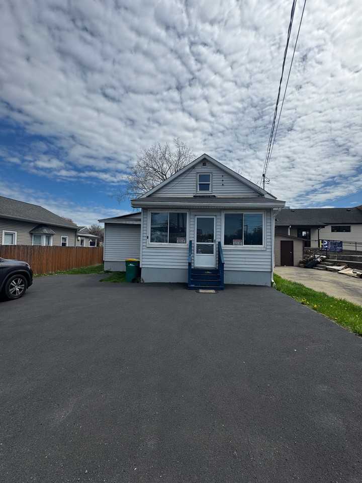 4 Waterman Ave - Photo 2 of 19
