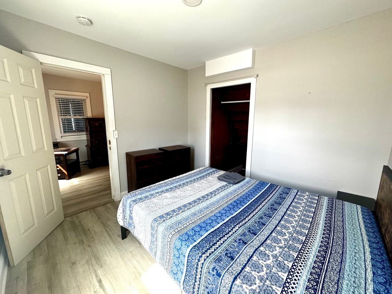 4 Waterman Ave - Photo 5 of 19