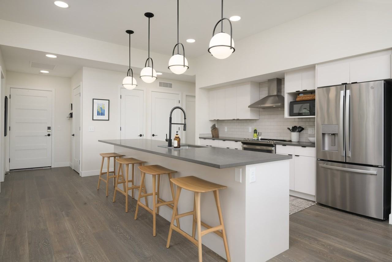 265 S 4th St E #207 - Photo 7 of 28