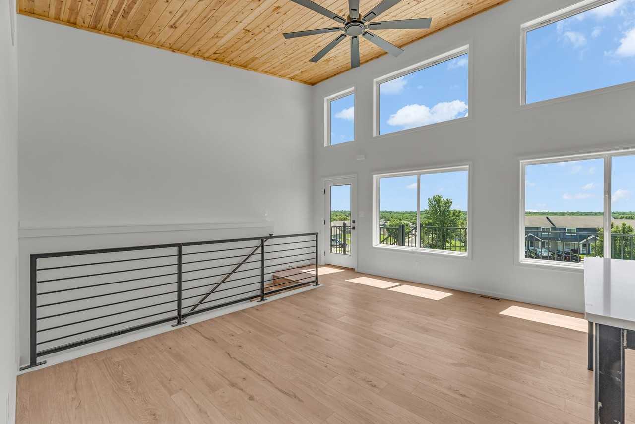 2900 Sw Villa West Dr - Photo 5 of 13