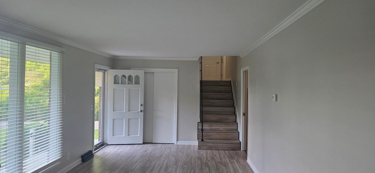 647 Shipp Ln - Photo 3 of 20