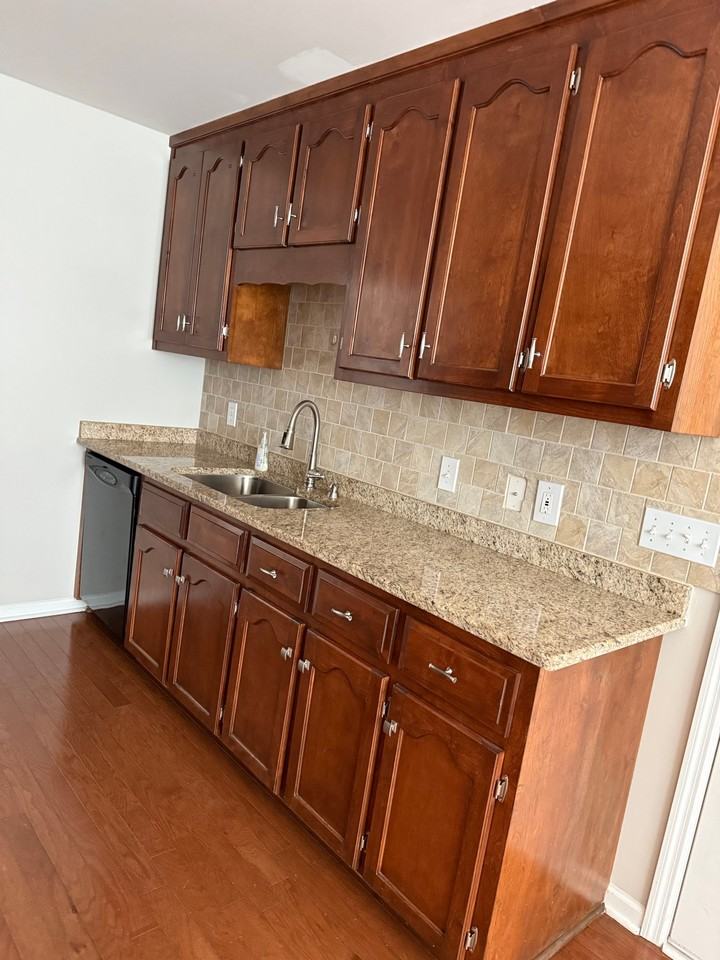 14645 Lipscomb Rd - Photo 5 of 19