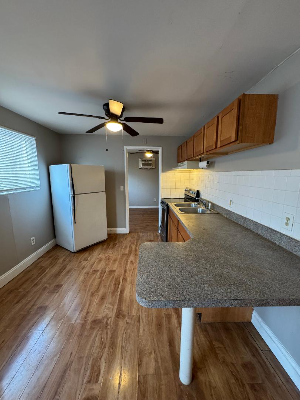 2602 Chesterfield Ct #4 - Photo 3 of 7