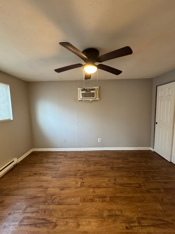 2602 Chesterfield Ct #4 - Photo 4 of 7