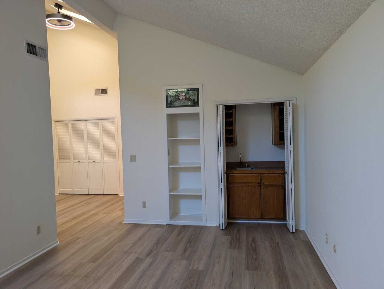 254 E El Paso Ave #104 - Photo 4 of 18