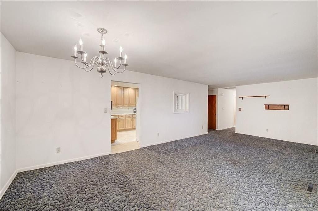 1016 Independence Dr - Photo 4 of 22