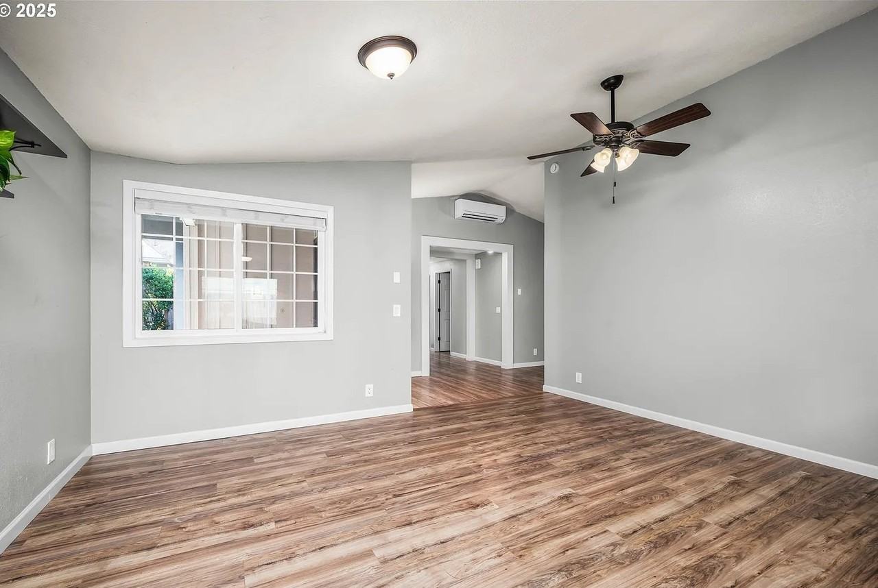 1215 Cedar Ridge Dr - Photo 5 of 16