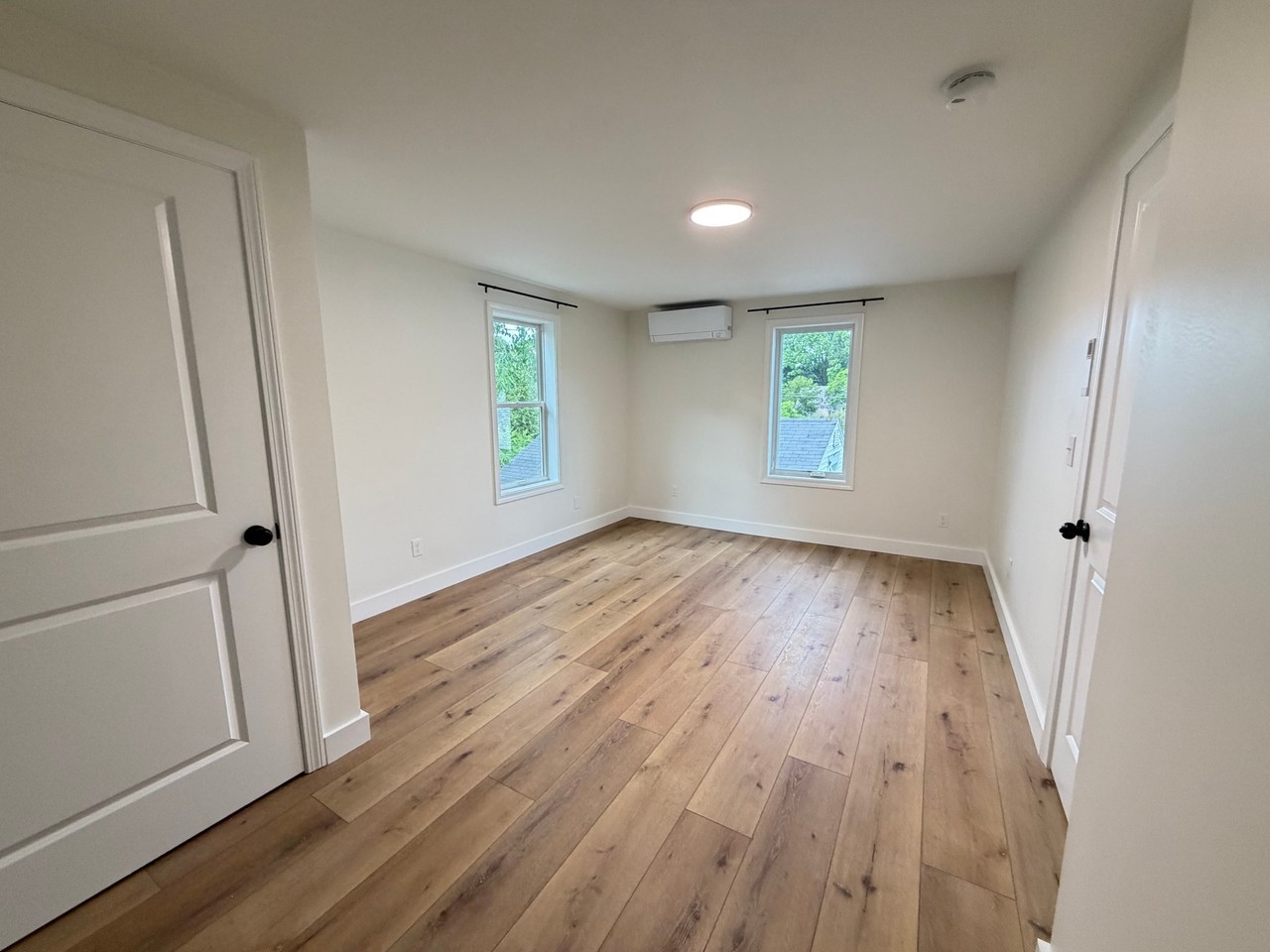 20 Poirier Pl #4 - Photo 4 of 13