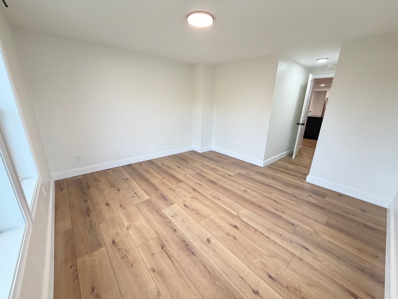20 Poirier Pl #4 - Photo 5 of 13