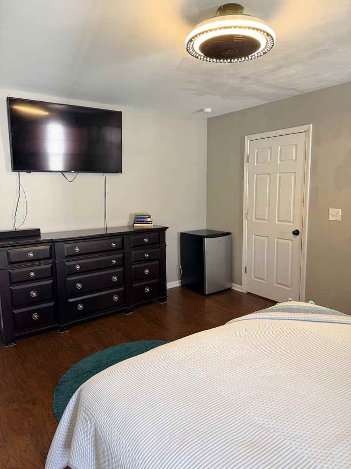 3555 Burkland Dr - Photo 4 of 11