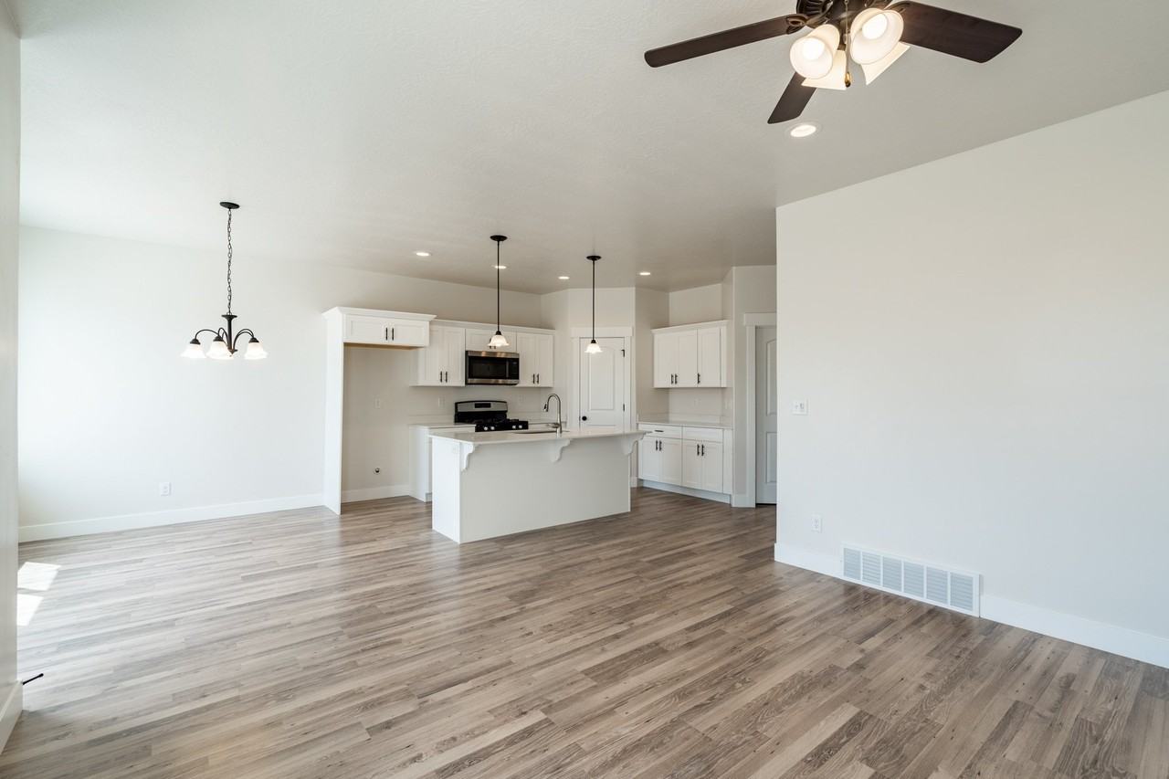 1773 Nw - Photo 5 of 14