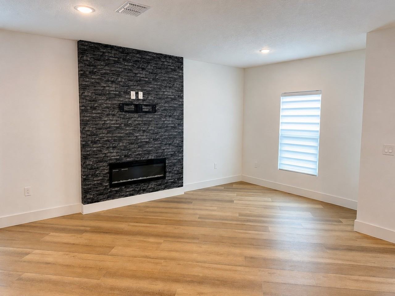 2592 Westside Ave Se - Photo 5 of 20