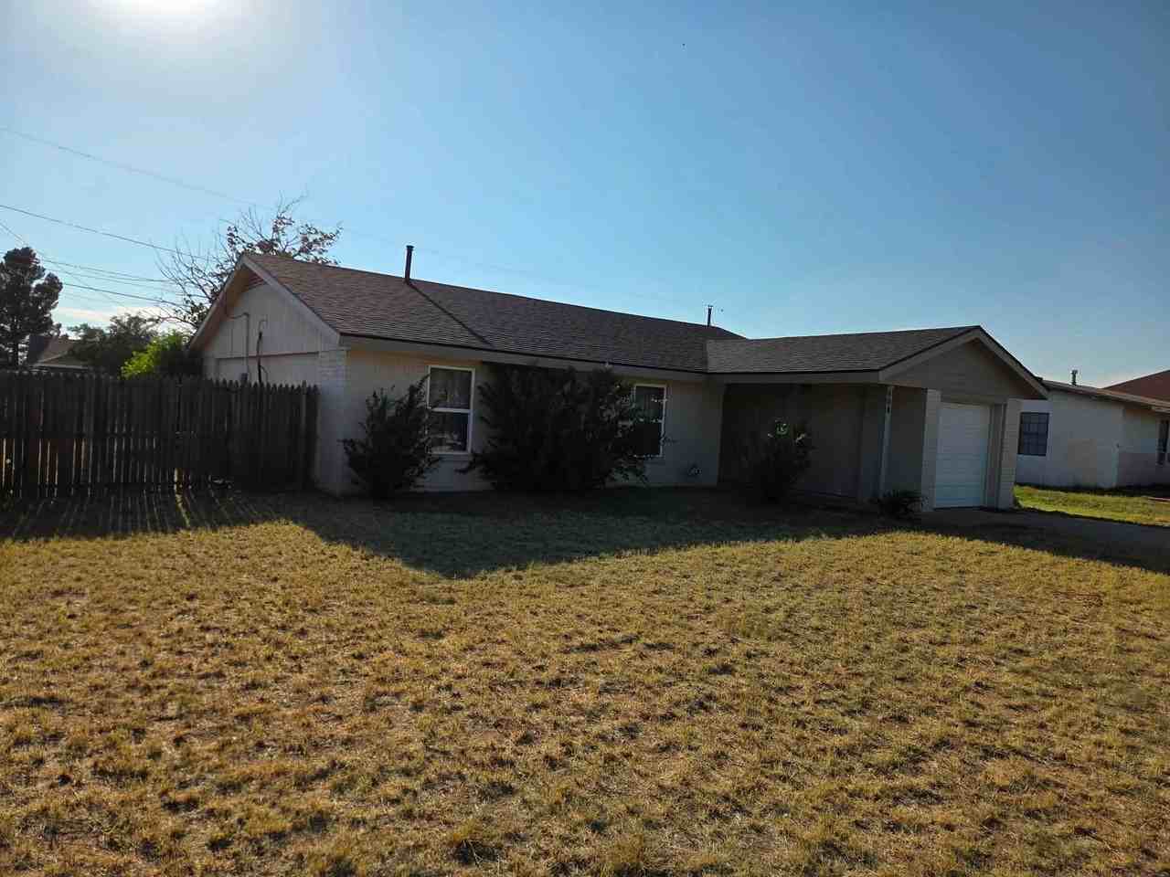 604 Beckley Dr - Photo 2 of 30