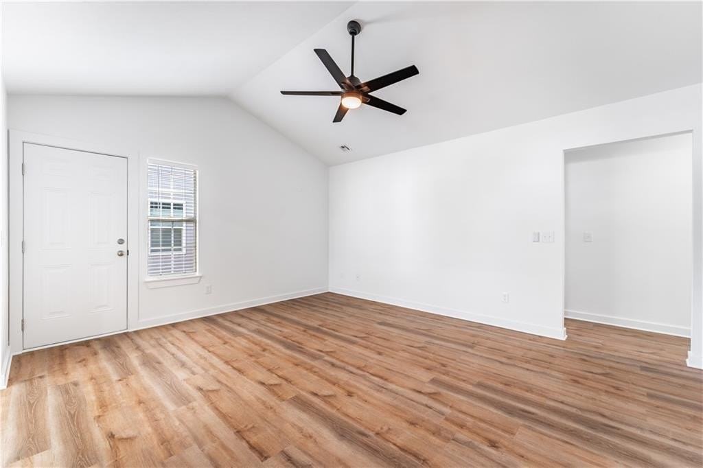1209 Spring St - Photo 7 of 18