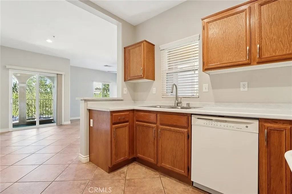 26348 Arboretum Way #504 - Photo 6 of 28