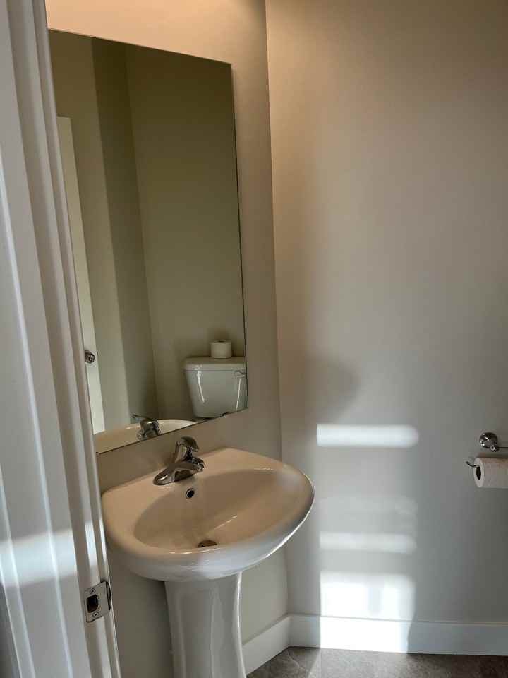 4672 S Alder Dr - Photo 2 of 19