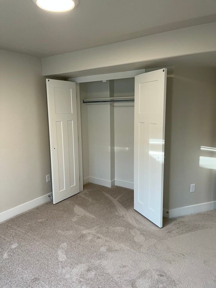 4672 S Alder Dr - Photo 7 of 19