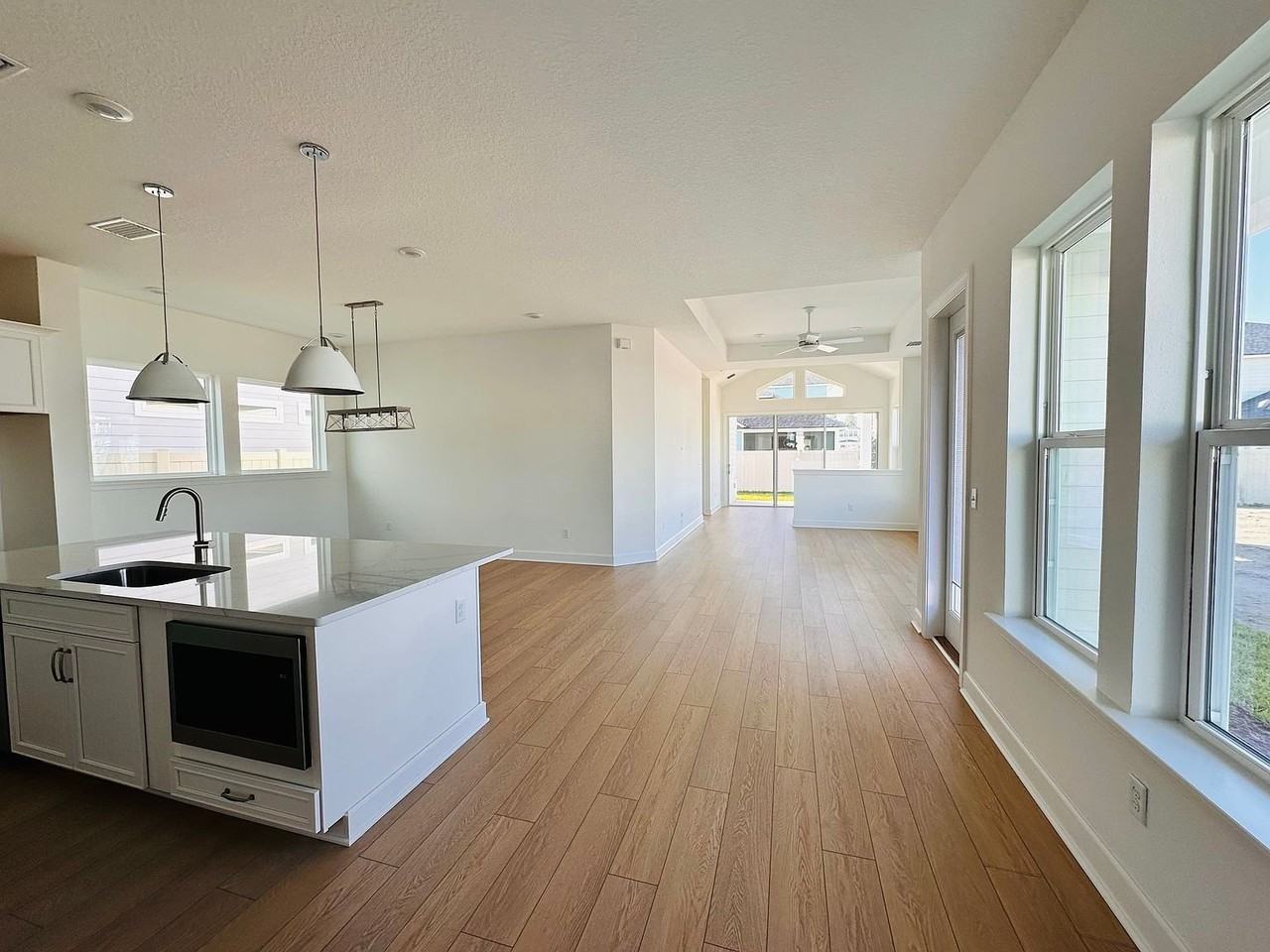 165 Seabrook Village Ave - Photo 5 of 14