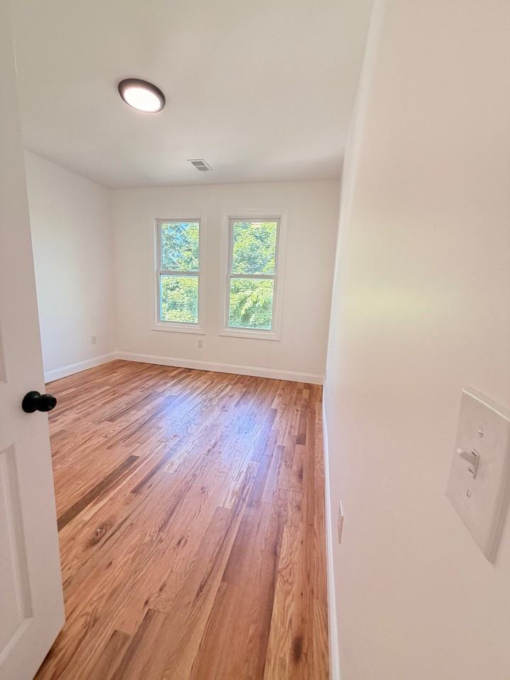 831 S 18th St #2 - Photo 6 of 14
