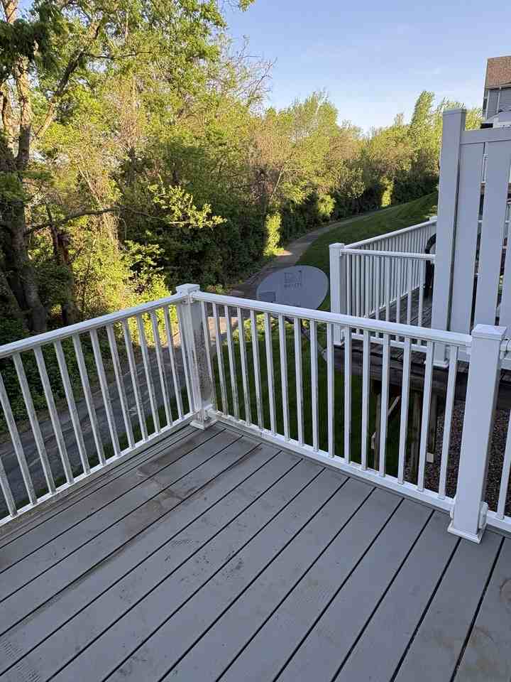 9742 N Lewis Ave - Photo 5 of 20
