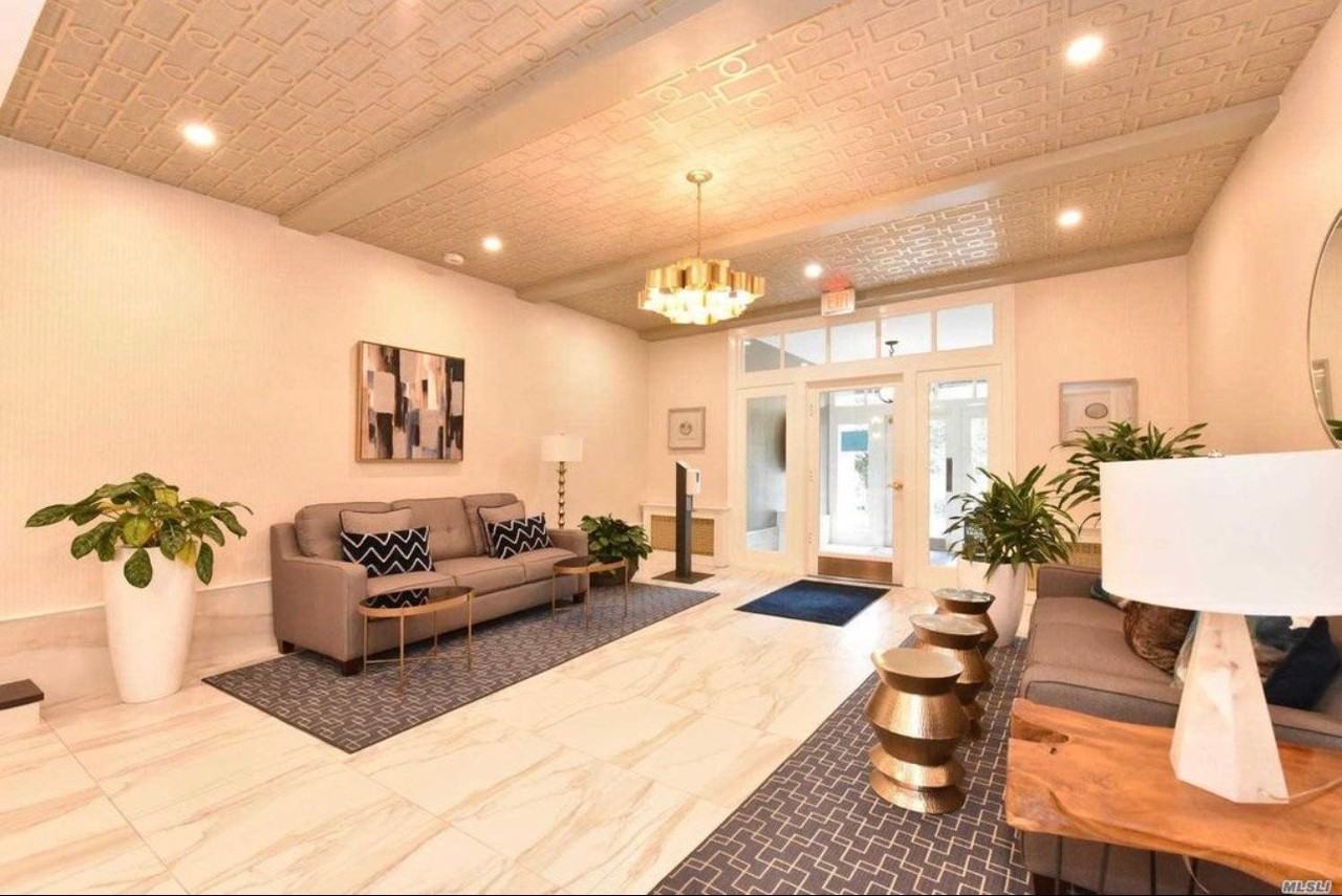 90 Schenck Ave - Photo 2 of 17