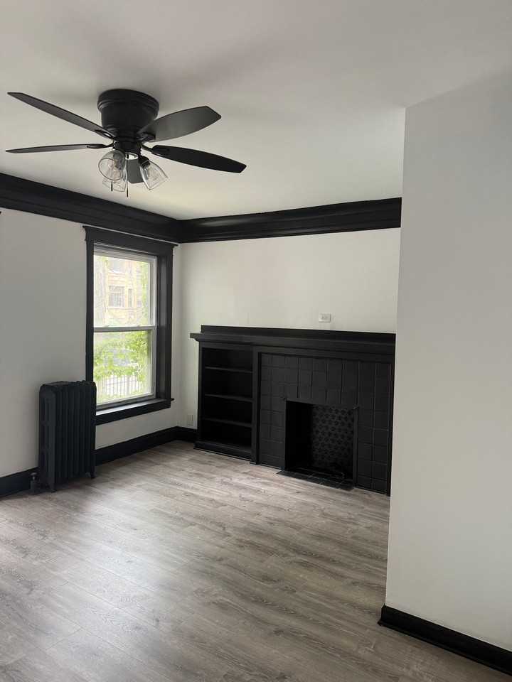 6837 S East End Ave #1 - Photo 4 of 6