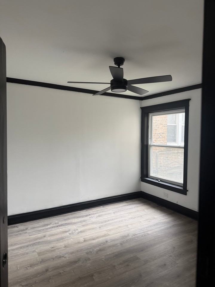 6837 S East End Ave #1 - Photo 5 of 6