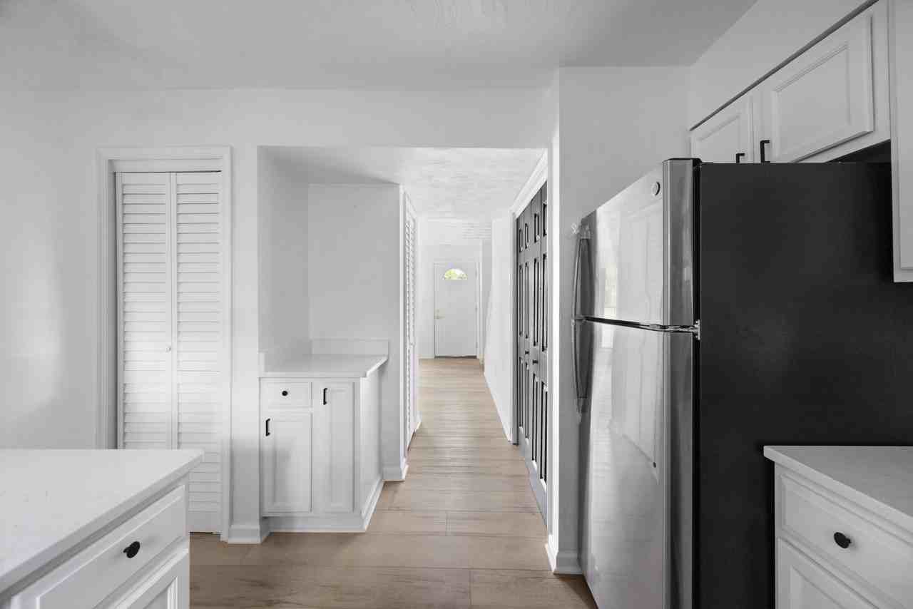 925 Madison Ave - Photo 4 of 8