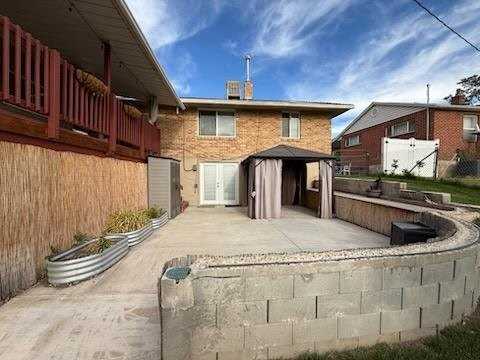 235 N Eccles Ave - Photo 3 of 17