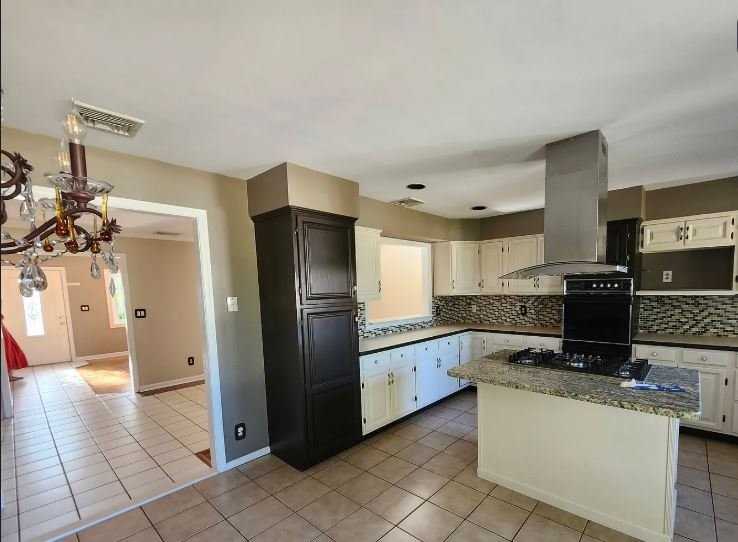 827 Savitt Pl - Photo 6 of 14
