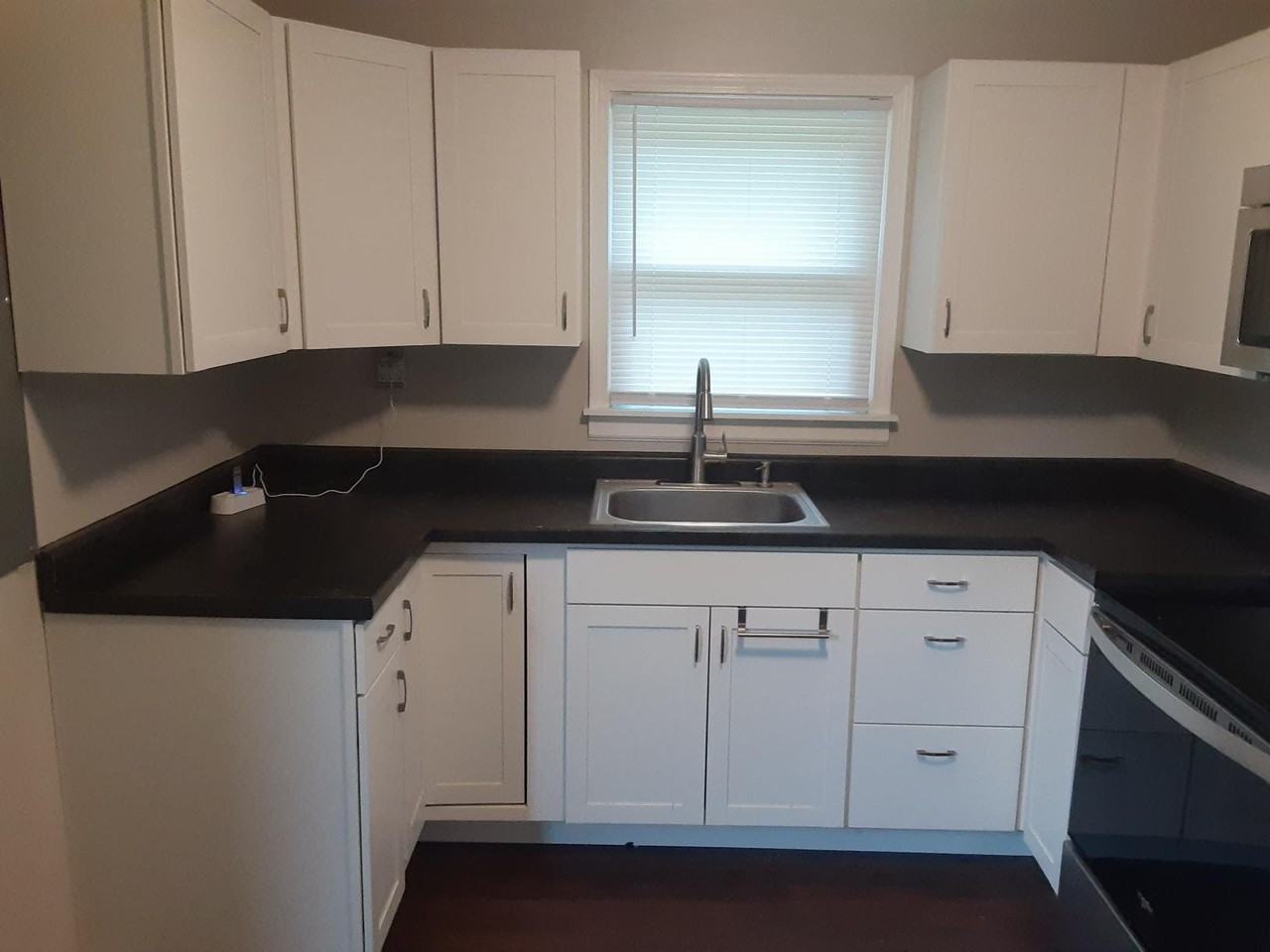 920 S High St - Photo 3 of 16