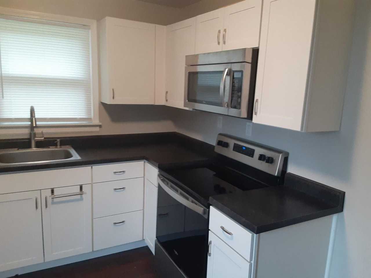 920 S High St - Photo 4 of 16