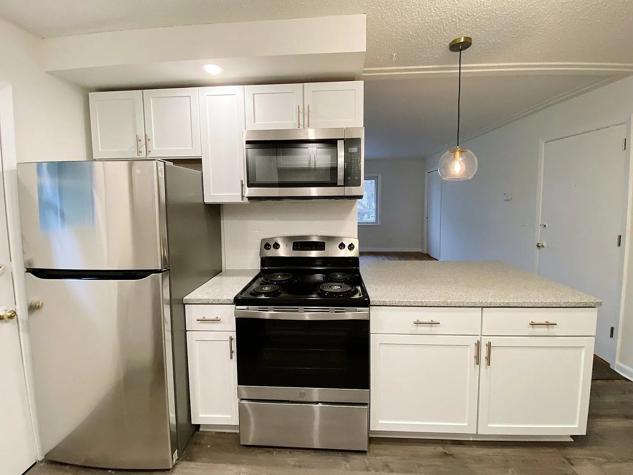 3046 Buchanan St Ne - Photo 2 of 20