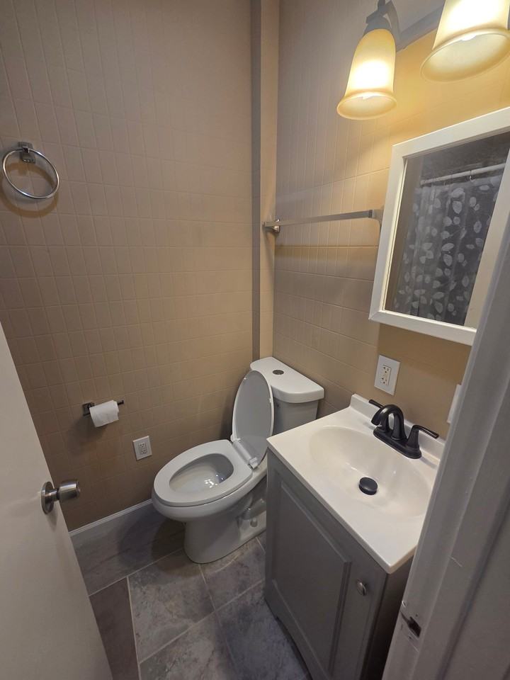 8737 Sleepy Hollow Rd - Photo 6 of 19