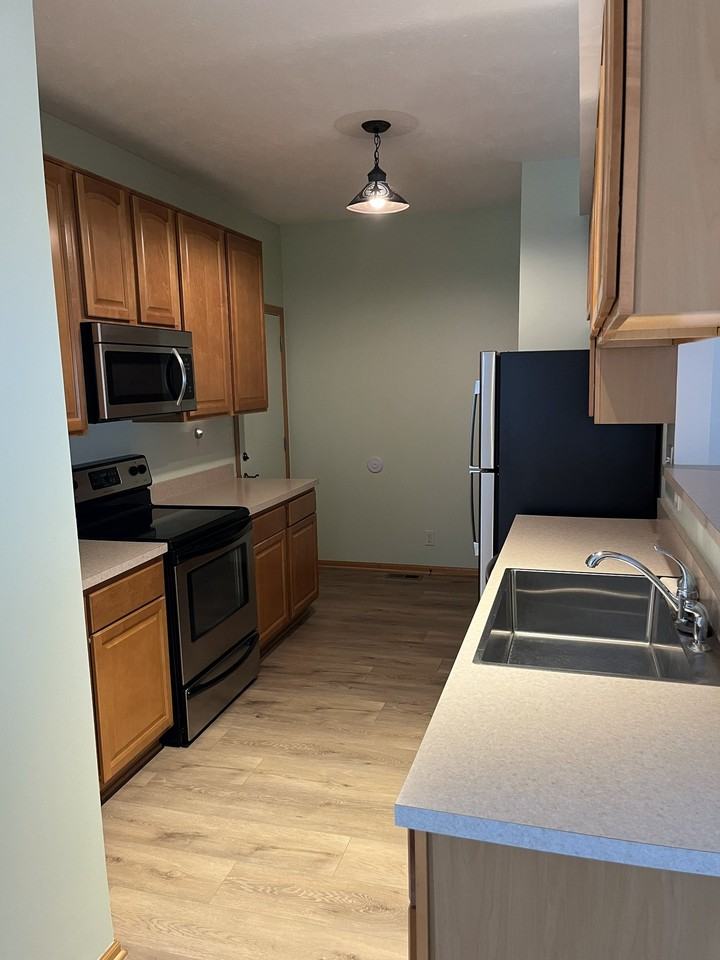 2517 Sandhutton Ave - Photo 4 of 12