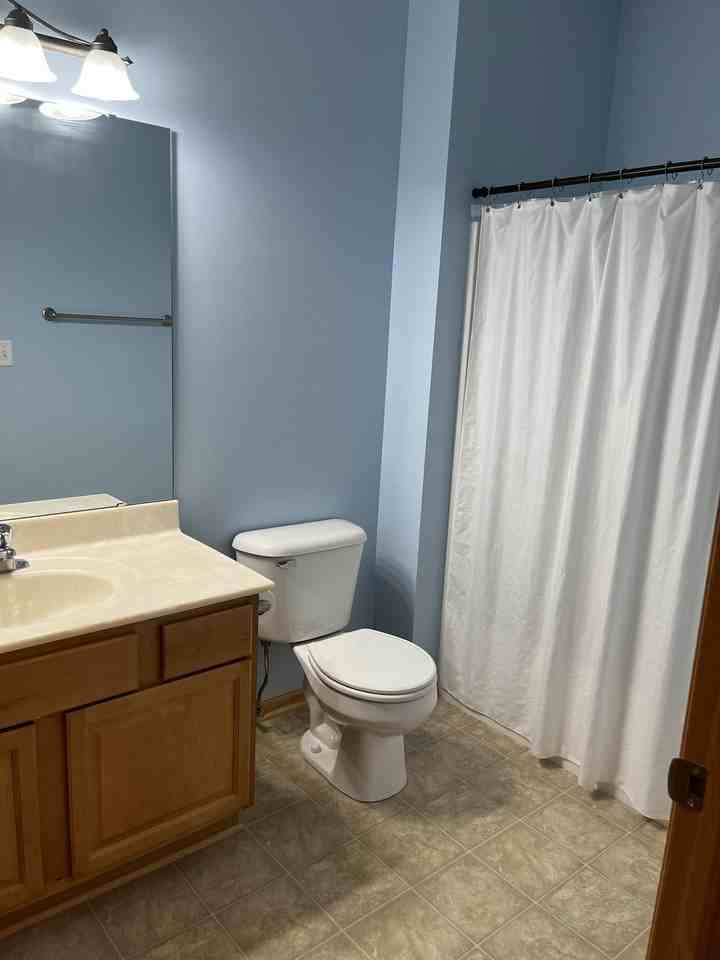 2517 Sandhutton Ave - Photo 7 of 12