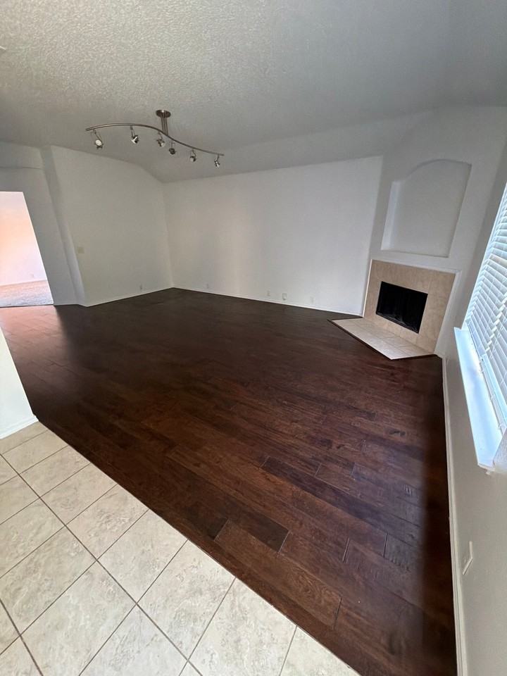 804 Creekside Dr - Photo 6 of 16