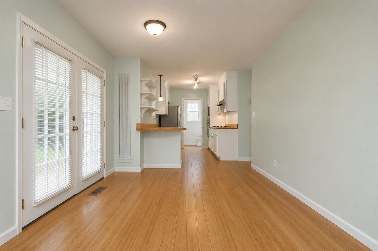 3210 Rambling Oaks Dr - Photo 2 of 11