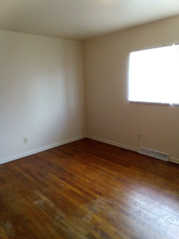 1644 Elmer St #2 - Photo 2 of 11