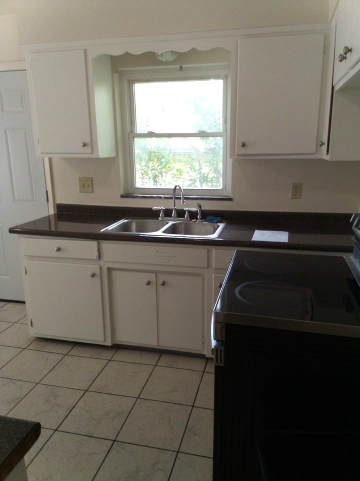 1644 Elmer St #2 - Photo 7 of 11