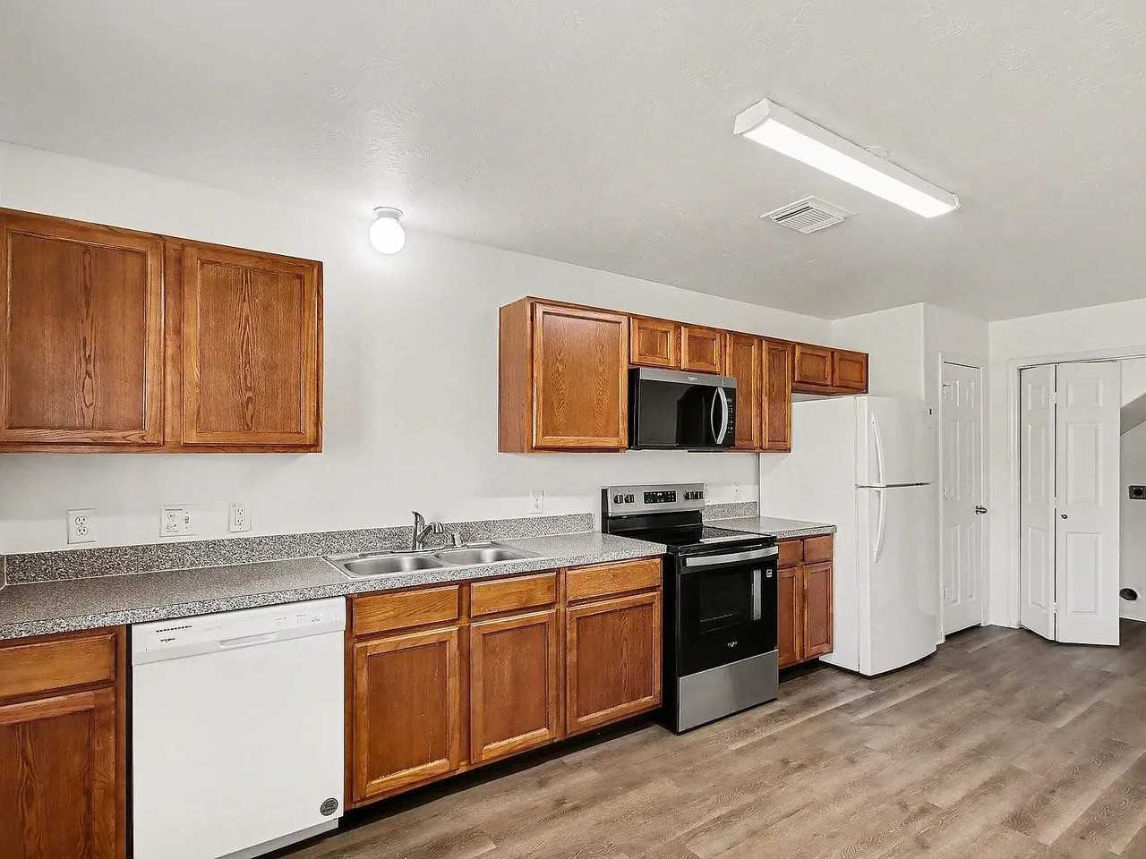 19414 Dry Canyon Ct - Photo 6 of 15