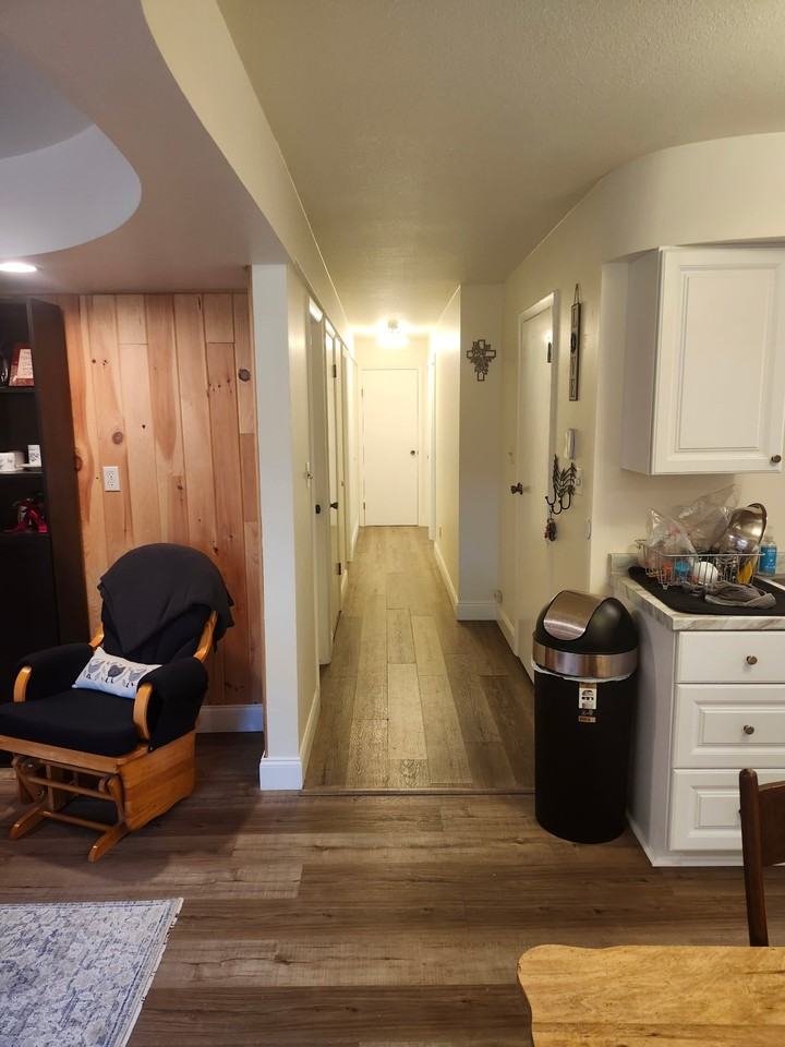719 Pear St - Photo 3 of 10