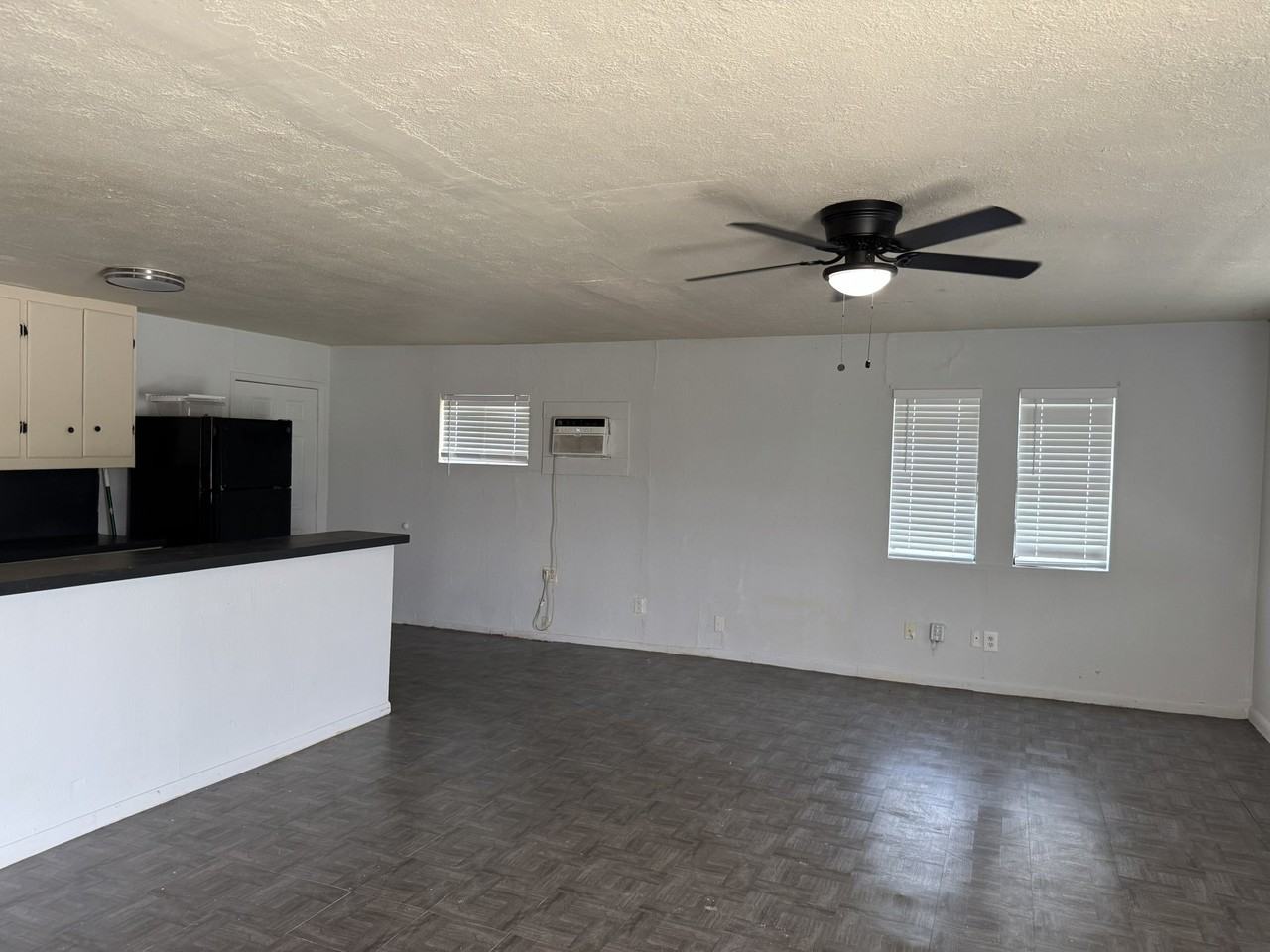 1645 Clare Dr - Photo 2 of 3