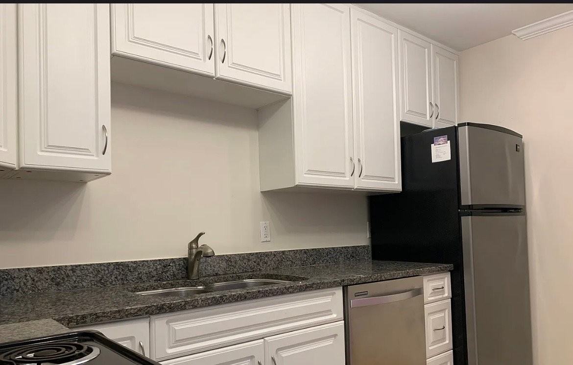 1397 Broadview Ave #8 - Photo 2 of 19