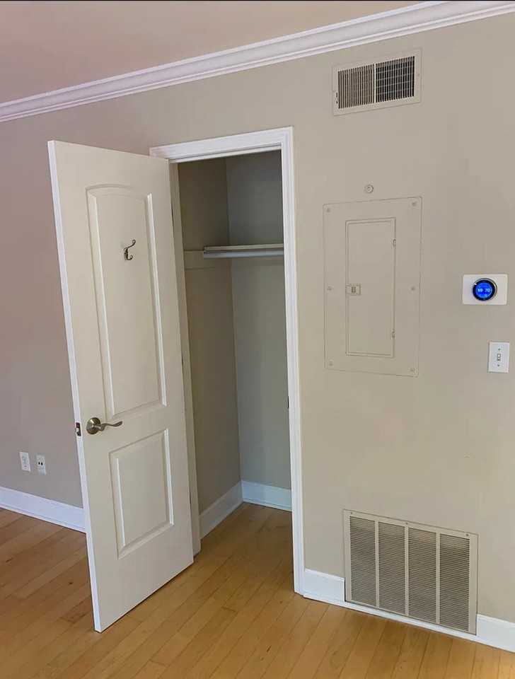 1397 Broadview Ave #8 - Photo 5 of 19