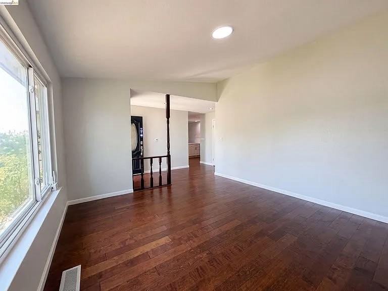 1087 Fox Meadow Way - Photo 7 of 13